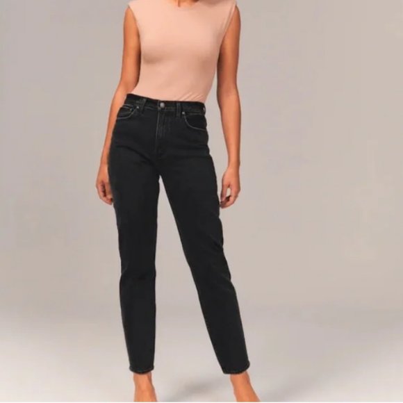 Abercrombie & Fitch Denim - Abercrombie & Fitch | Curve Love High Rise Mom Jean | Washed Black | Sz 30 (10L)